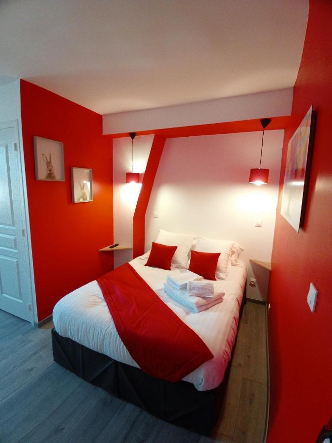 Les Remparts Hotel La Madelaine-sous-Montreuil Buitenkant foto