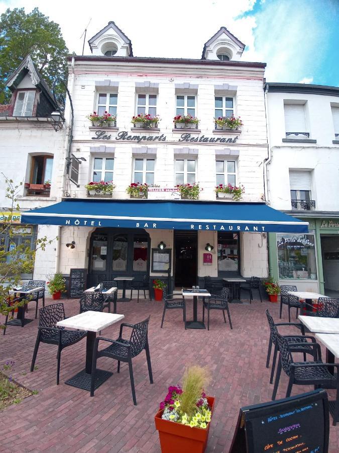 Les Remparts Hotel La Madelaine-sous-Montreuil Buitenkant foto