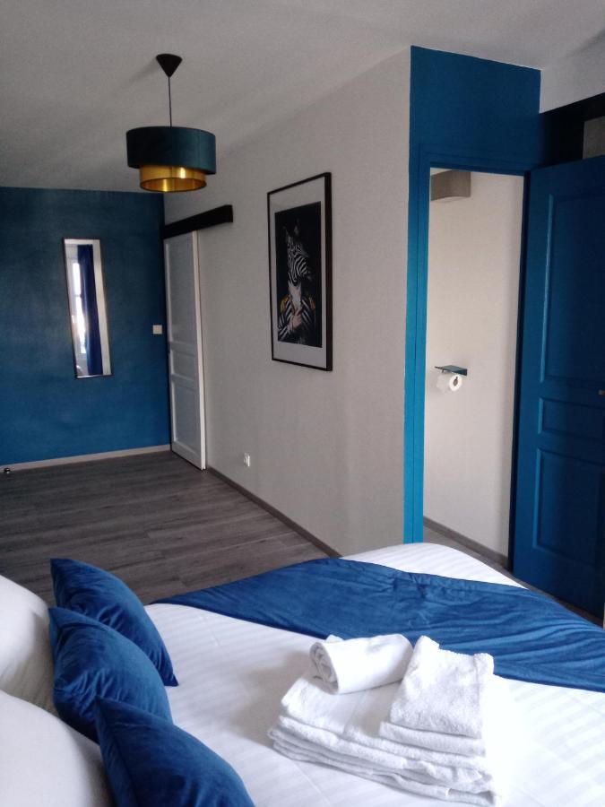 Les Remparts Hotel La Madelaine-sous-Montreuil Buitenkant foto